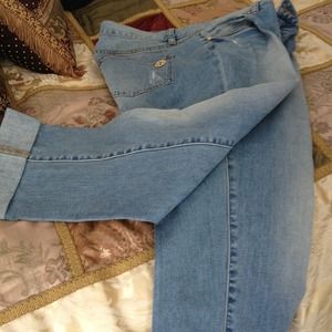 Tory Burch Low rise denim capri's!!