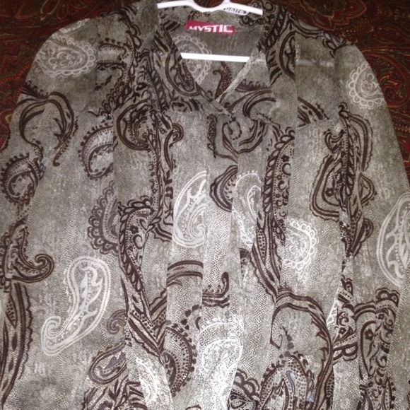 Gorgeous blouse with attached neck tie - Picture 1 of 3