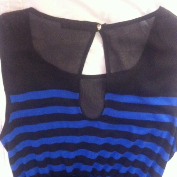 💙SOLD💙 Black and blue stripe dress - Picture 3 of 3