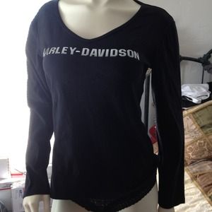 Black long sleeved top by HD!