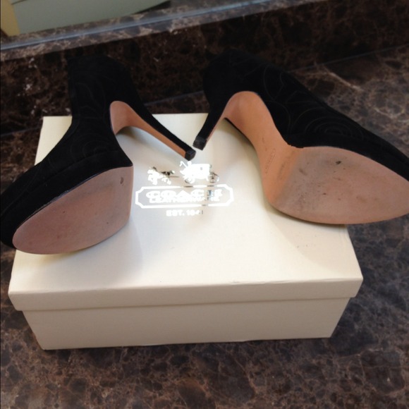 Coach pumps size 7b - Picture 2 of 4