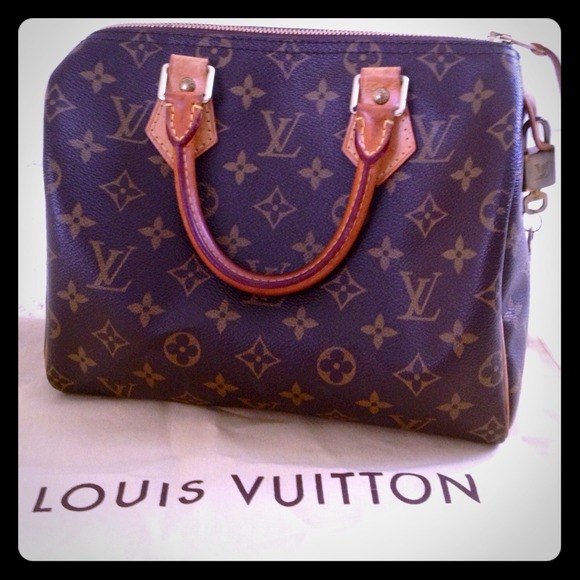 ***SOLD***Immaculate authentic LV speedy 25