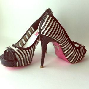 🎀Bundle🎀Betsy Johnson- Vero Cuoio & 4 rings💍💍