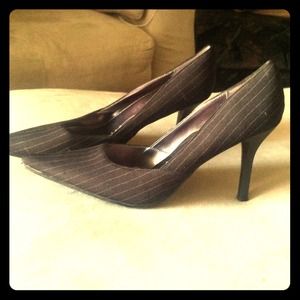 💋💋reduced💋💋Rampage dark navy pinstripe heels