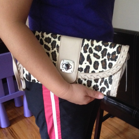 Cheetah Clutch - Picture 3 of 3