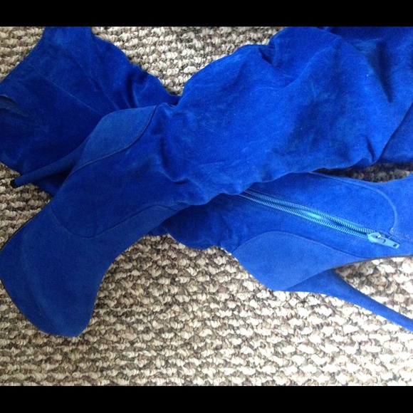 🚫 Bundled 🚫Bright Blue Suede like Platform High - Picture 2 of 4