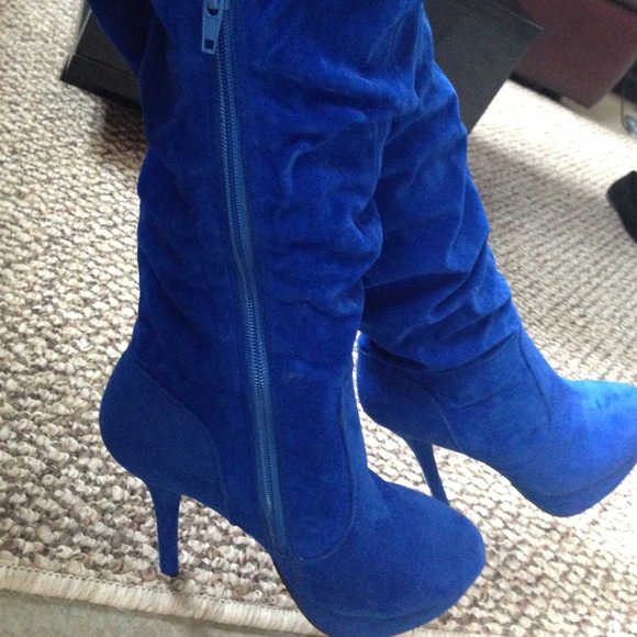 🚫 Bundled 🚫Bright Blue Suede like Platform High - Picture 3 of 4