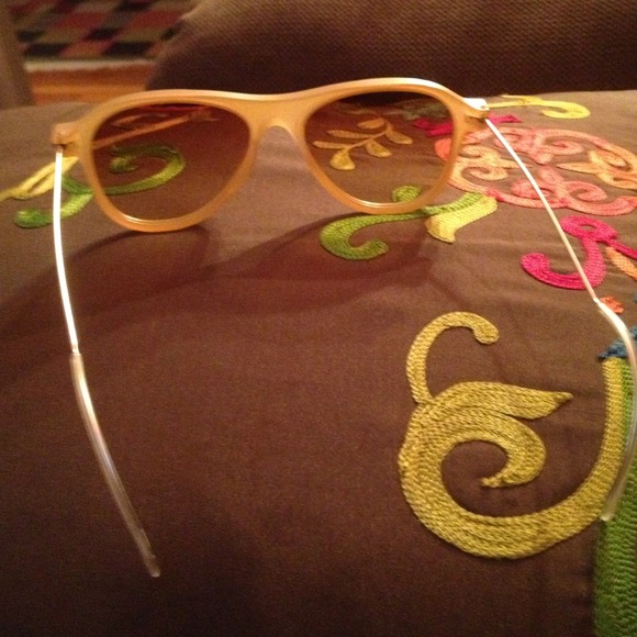 ? AUTHENTIC PRADA SUNGLASSES? main image 4