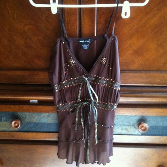 SOLD Cute spaghetti strap top SOLD