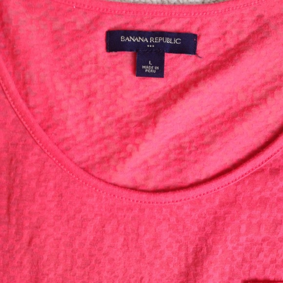 ⛔Sold in bundle⛔Coral short sleeve top - Picture 2 of 2