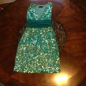 BCBG xs Sequin dress