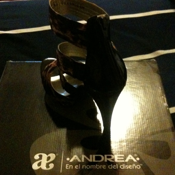 Leopard Heels - Picture 2 of 2