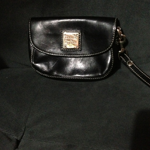 Dooney & bourke wristlet - Picture 1 of 2