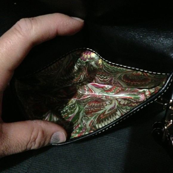 Dooney & bourke wristlet - Picture 2 of 2