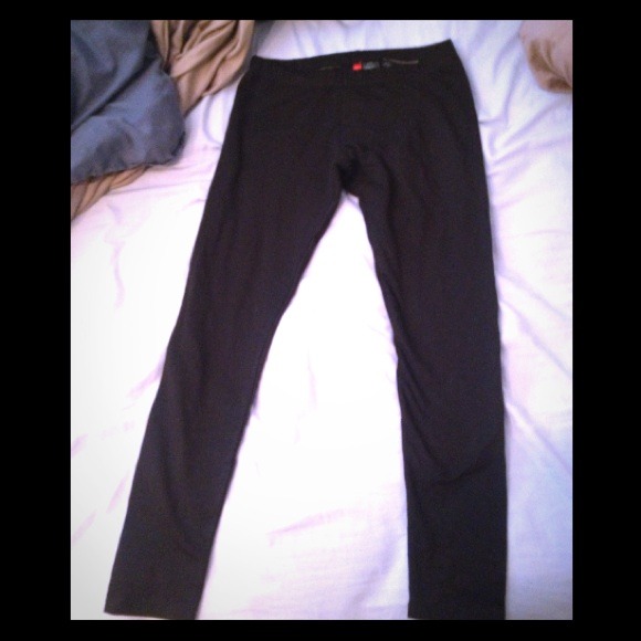 🔴Sold in Bundle🔴Black leggings
