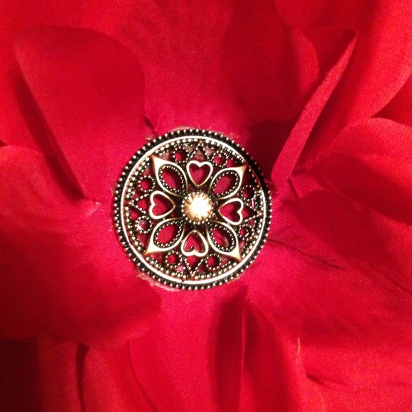 Big flower Hair pin! - Picture 2 of 3