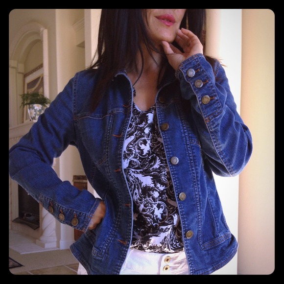 Jackets & Blazers - Comfy light jean jacket with buttons front
