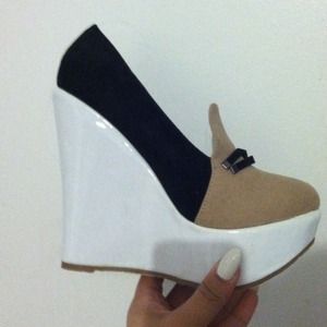 Wedge shoe size 8