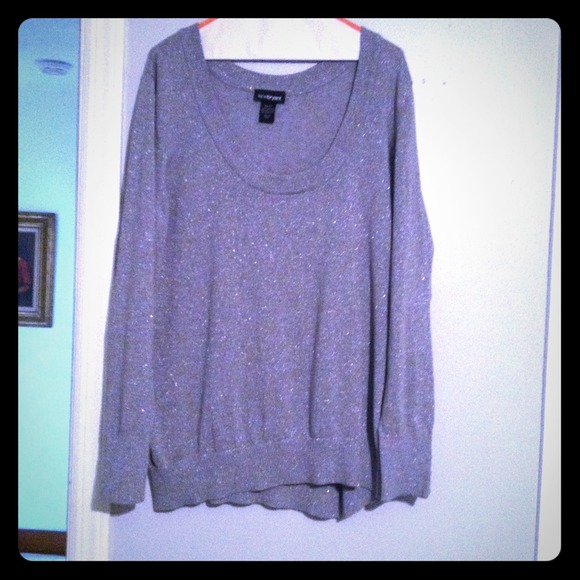 Lane Bryant Sweaters - 🔴SOLD🔴Lane Bryant Gray Shimmer Sweater