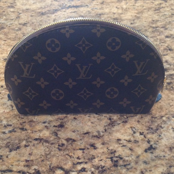 Makeup bag
