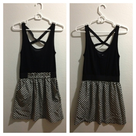 ❤❤SOLD❤❤Cute black and white dress