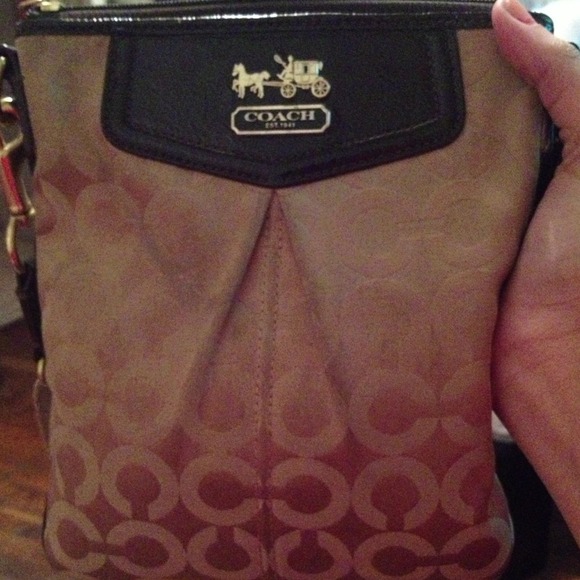 Cream Coach bag 7/10 Condition