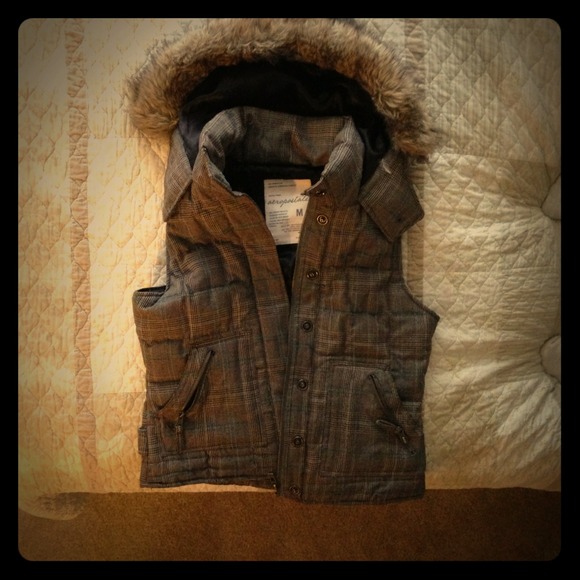 Vest jacket with fur lined hood - Picture 1 of 3