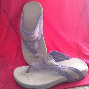 Curves for Women wedge flip flops