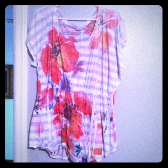 🔴SOLD🔴Plus Size Bright floral & stripes shirt