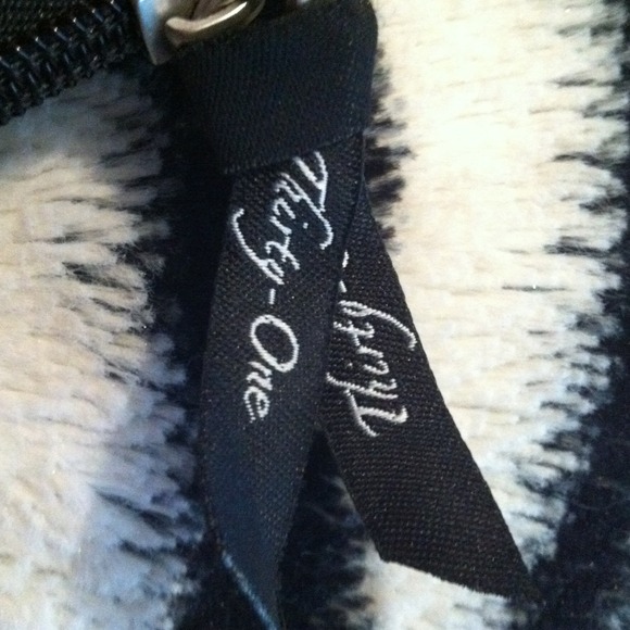 "Thirty-One" brand new black and white wristlet! - Picture 3 of 3