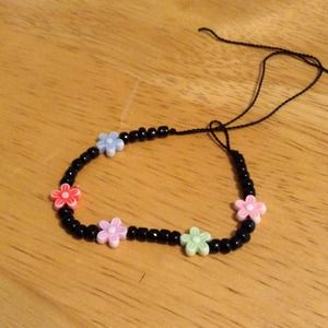 Girls beaded flower bracelet