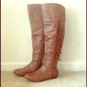 Knee high boots with fringe