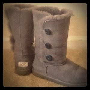 Grey UGG with button