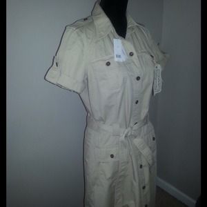 ✂Reduced 3/13 New Banana Republic khaki dress