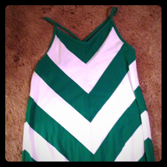 Green and white chevron striped gap maxi dress