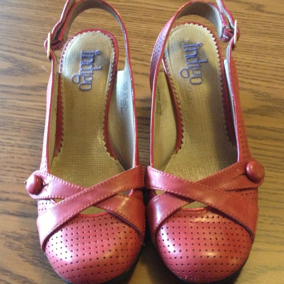 Clark's indigo sandal