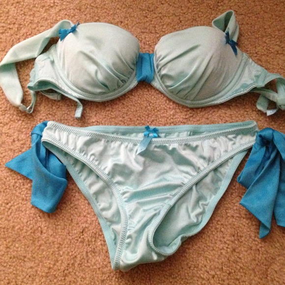 🔴✋gone traded✋🔴Bikini set