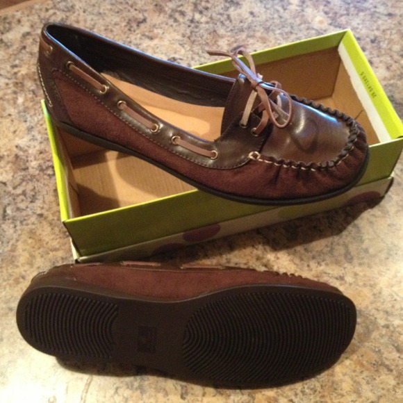 Women's shoes size 10