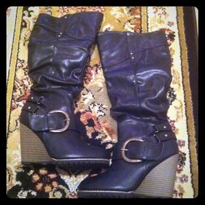 SUPER SEXY Black boots!!