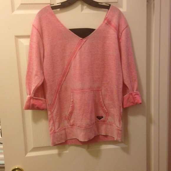 Cute ROXY off the shoulder sweatshirt