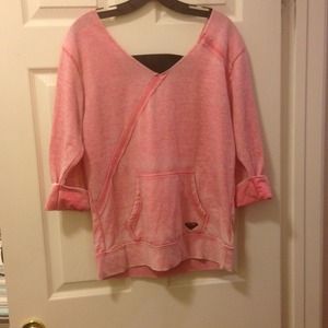 Cute ROXY off the shoulder sweatshirt
