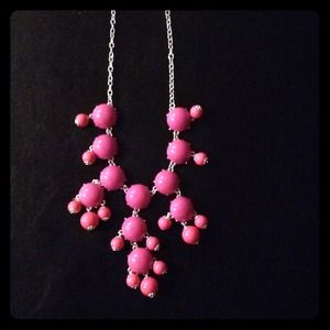 Bubble necklace in hot pink