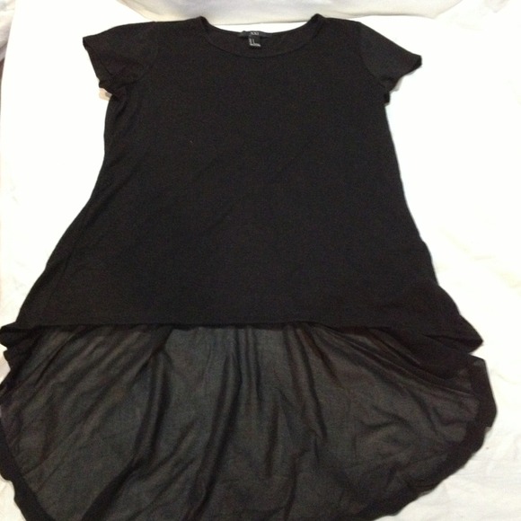 XXI Black High Low T-Shirt