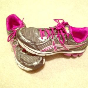 Asics running shoes. 🌟SOLD🌟