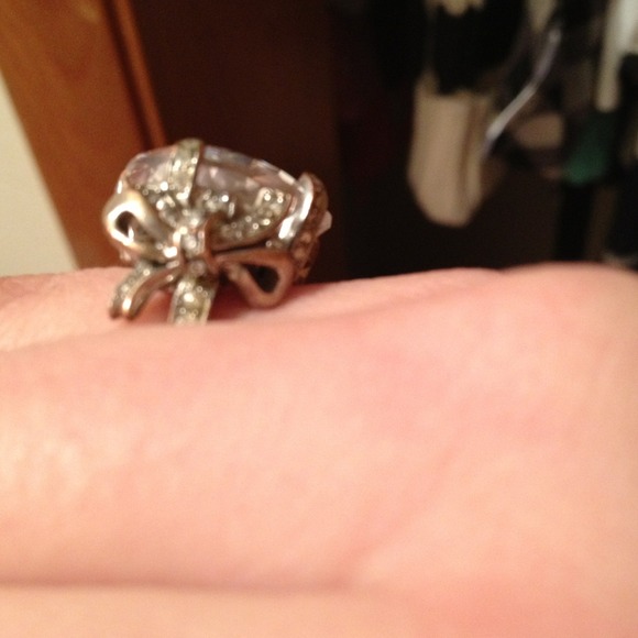 Cute ring! - Picture 2 of 2