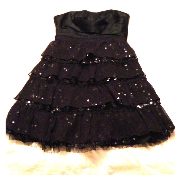 BCBG MAXAZARIA Formal Dress