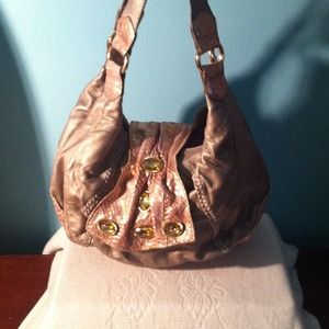 Real leather handbag by Chi