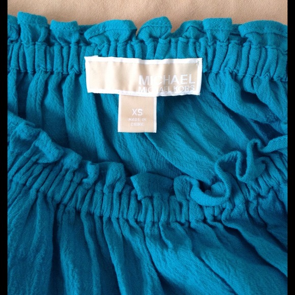 *SOLD*Michael Kors Off Shoulders Longsleeves XS - Picture 4 of 4