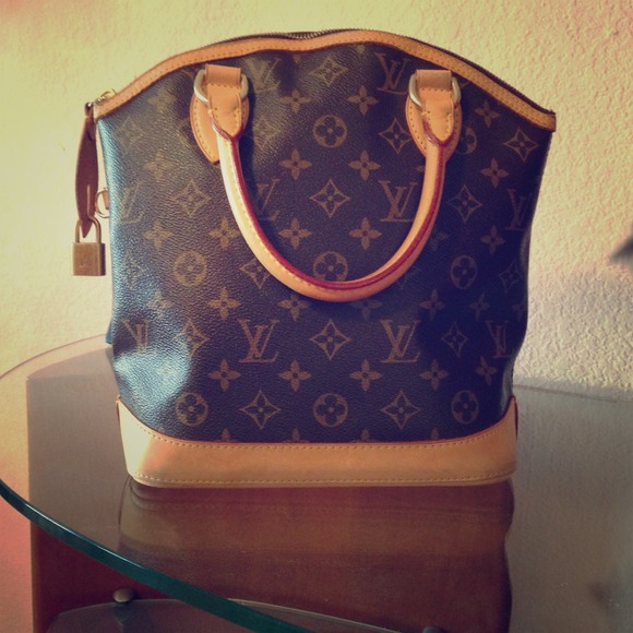 🚫SOLD!🚫AUTHENTIC  Louis Vuitton handbag!
