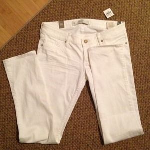 Abercrombie & Fitch white skinny jeans